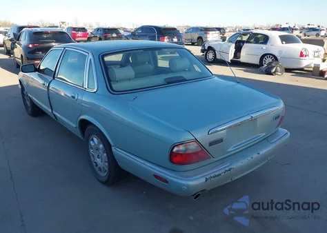 2003 Jaguar Xj Xj8 z USA, uszkodzony, nr VIN SAJDA14C13LF49805